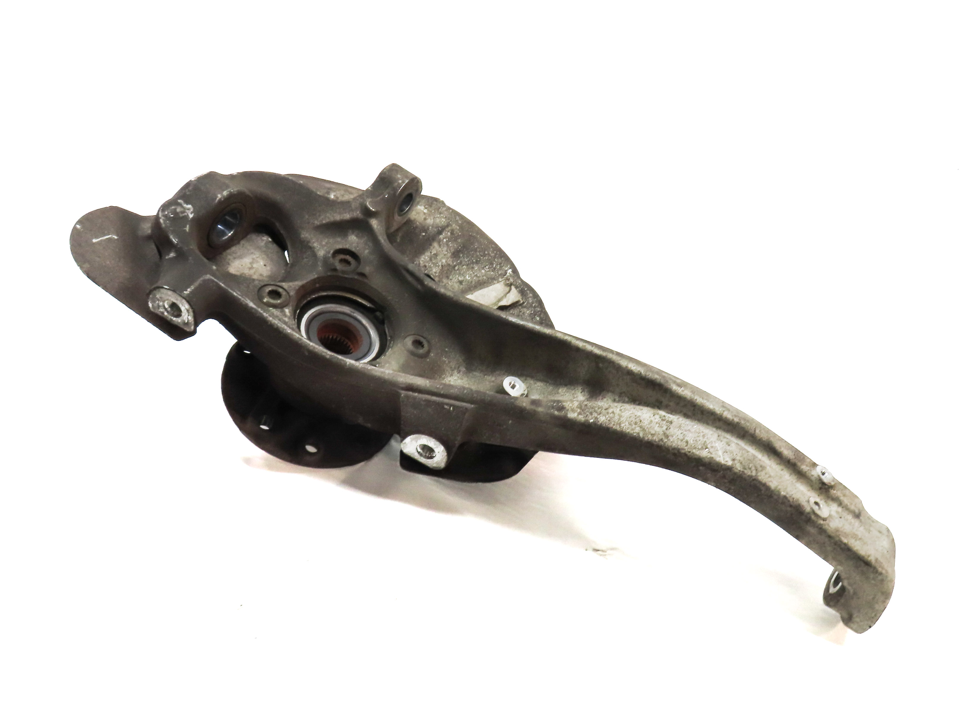 2011-2018 PORSCHE CAYENNE (958) LEFT FRONT DRIVER SPINDLE KNUCKLE WHEEL HUB — exact item pictured